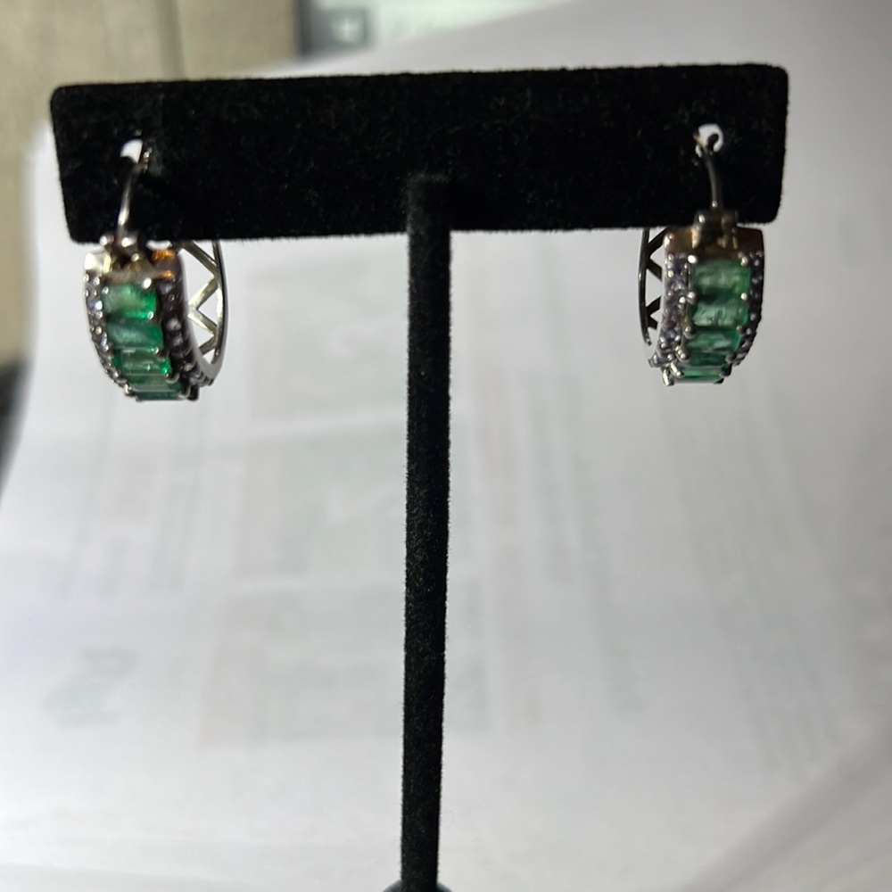 Emerald and diamonds hoop earrings in sterling silver 925